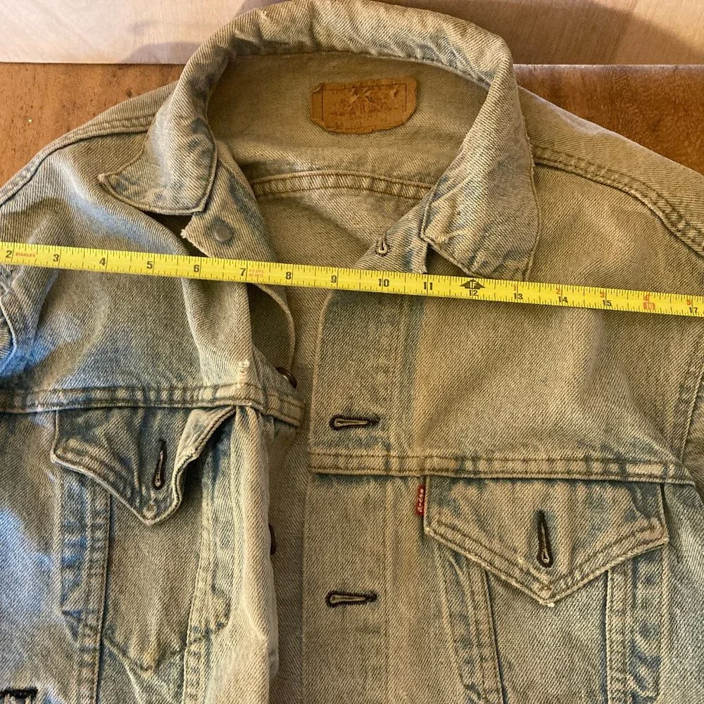 Vintage Women's Levis Jean Jacket - Denim - Picture 7 of 11